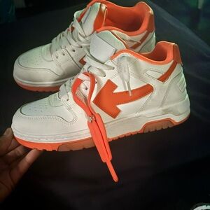 Off-White White and Orange Sneakers